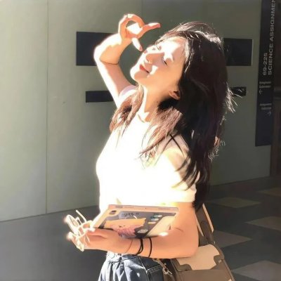 春泥溅花红